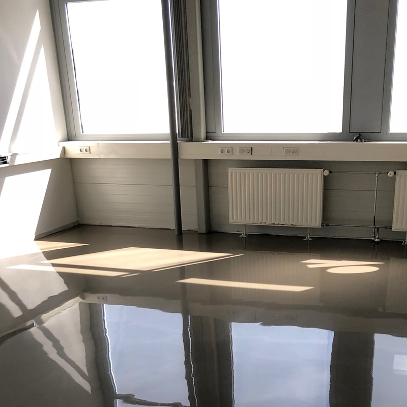 foto van het egalliseren van een vloer door Vorega